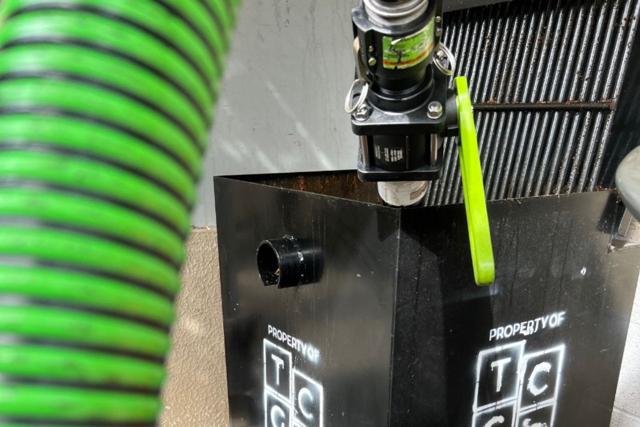 Pumping oil from a container